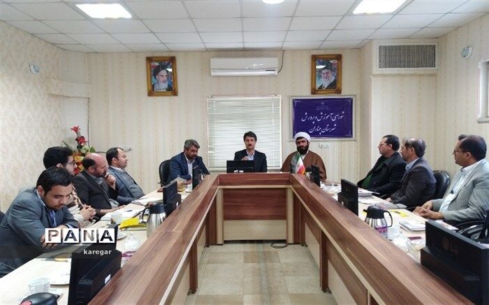 شرکت های خدمات رسان شهری مساعدت لازم را با مدارس در فصل سرما داشته باشند