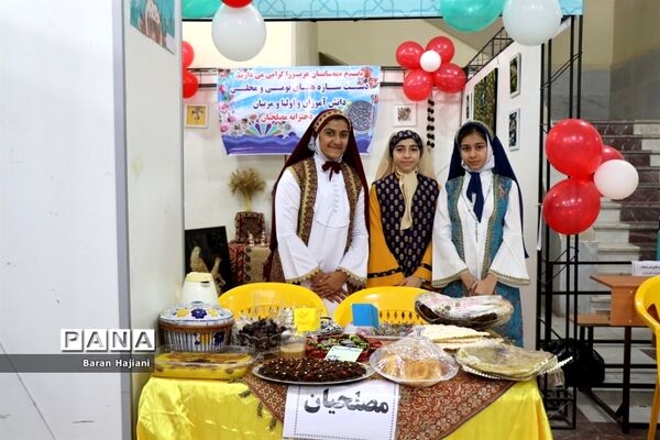 افتتاحیه نمایشگاه دست سازه‌های دانش‌آموزان  با مشارکت اولیا در بوشهر