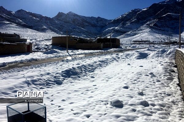 بارش برف  در روستای شرب العین