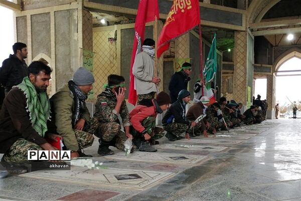 غبارروبی قبور مطهر شهدای شهرستان بهاباد