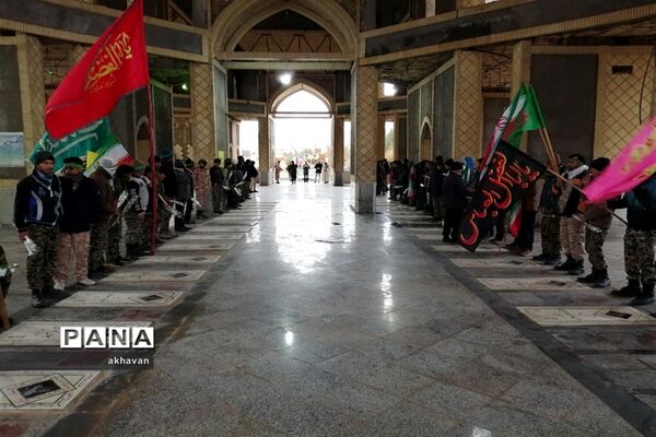 غبارروبی قبور مطهر شهدای شهرستان بهاباد