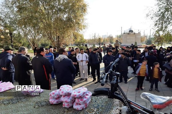 پیاده‌روی فرهنگیان بسیجی به‌مناسبت گرامیداشت هفته بسیج در ارومیه