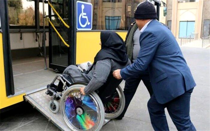 ۱۵ دستگاه اتوبوس به رمپ معلولان در یزد تجهیز شد