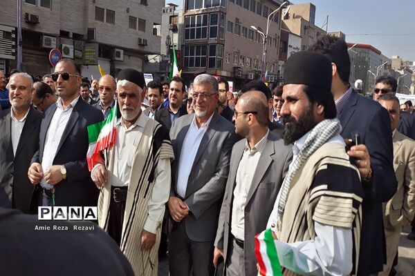 راهپیمایی مردم اهواز در حمایت از اقتدار و امنیت کشور