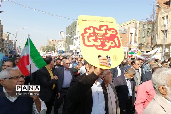 راهپیمایی مردم اهواز در حمایت از اقتدار و امنیت کشور