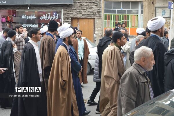 تجمع مردم فیروزکوه در لبیک به رهبری و دفاع از امنیت کشور