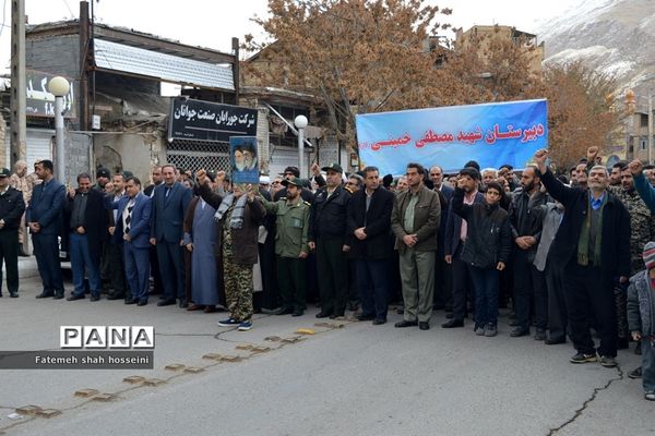 تجمع مردم فیروزکوه در لبیک به رهبری و دفاع از امنیت کشور