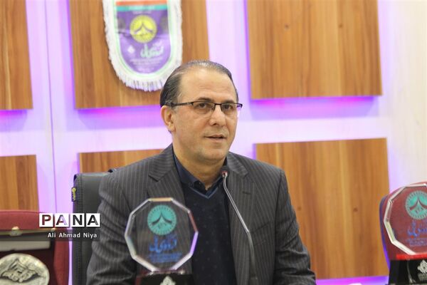 آیین تجلیل از پیشتازان برتر استان قم