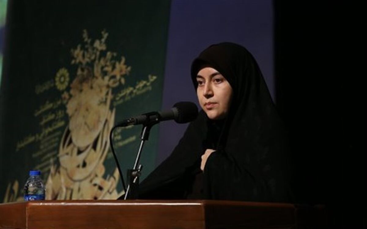 بیش از ۳۶۰ برنامه فرهنگی در کتابخانه های عمومی استان قزوین برگزار شد