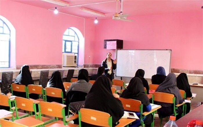 دوره آموزشی معلمان چند مهارتی درمنطقه شبانکاره برگزارگردید