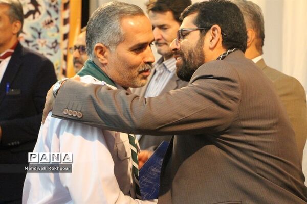 آئین افتتاح رسمی فعالیت‌های سازمان دانش‌آموزی درمدارس