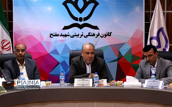 شکوهی: باید نیروی کیفی وارد حوزه پرورشی شود