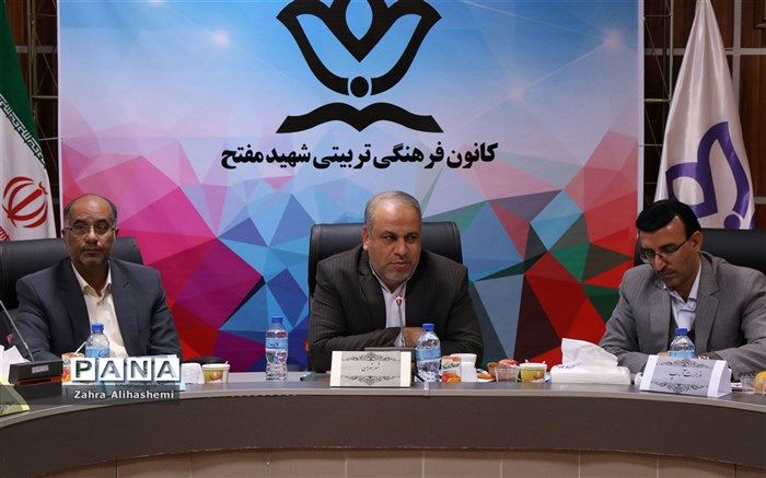 شکوهی: باید نیروی کیفی وارد حوزه پرورشی شود