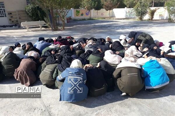 مانور زلزله در دبیرستان فاطمیه زارچ
