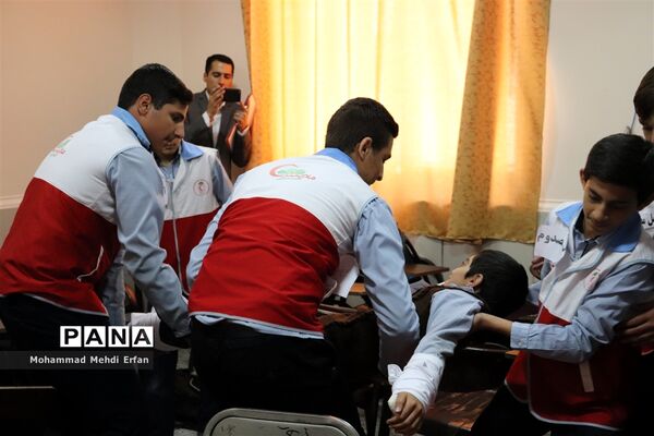 برگزاری مانور زلزله در آباده