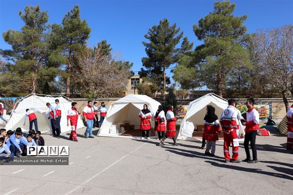 برگزاری مانور زلزله در آباده