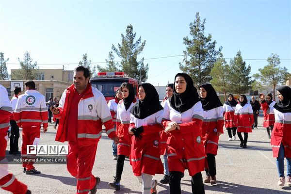 برگزاری مانور زلزله در آباده