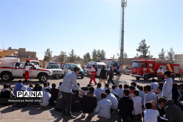 برگزاری مانور زلزله در آباده