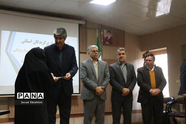 نشست سالانه سرگروه‌های درس تفکر و سبک زندگی و فعالیت‌های پرورشی  مشاوره‌ای آموزش و پرورش خراسان رضوی