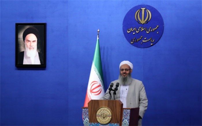 مولوی عبدالحمید: مصرف، خرید و فروش مواد مخدر حرام است