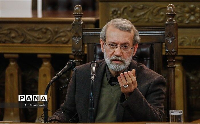 لاریجانی: شورای اقتصادی سران قوا موقت است و جای مجلس را نمی‌گیرد