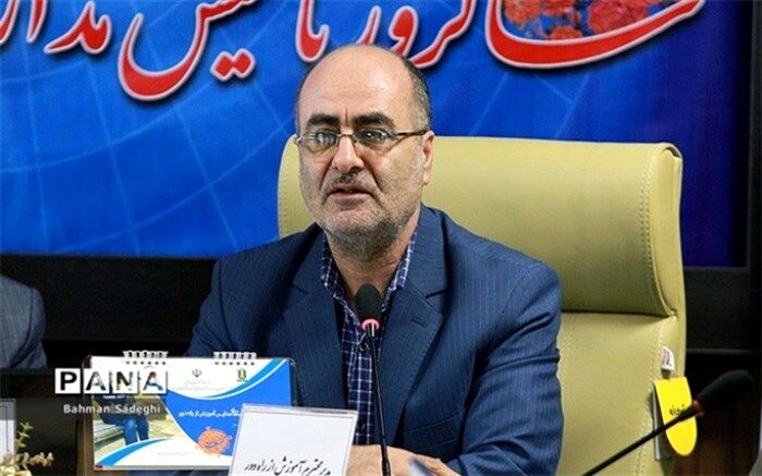 مدیر آموزش از راه دور وزارت آموزش و پرورش: هیچ دانش آموزی در کشور نباید از تحصیل باز بماند