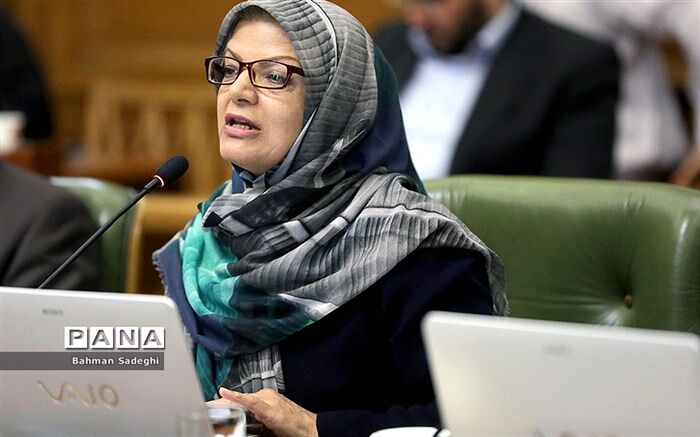 خداکرمی: درباره ایدز با جوانان صحبت کنیم