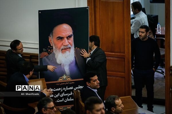 نشست خبری «رئیس مجلس شورای اسلامی»