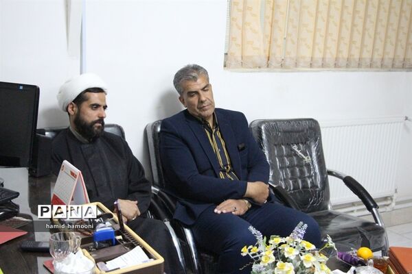 دیدار صمیمی مدیرسازمان دانش آموزی استان با  مسئول سازمان بسیج دانش آموزی