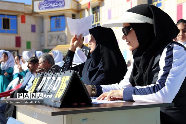 افتتاحیه مسابقات لیگ والیبال دختران دانش‌آموز در آباده