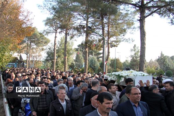 مراسم خاکسپاری مادر نماینده شهرقدس در مجلس شورای اسلامی