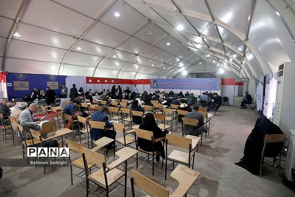 دومین روز ثبت نام داوطلبان انتخابات مجلس در فرمانداری تهران