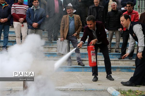 گارگاه آموزشی  نیروهای خدماتی اداره آموزش و پرورش ناحیه یک  ری