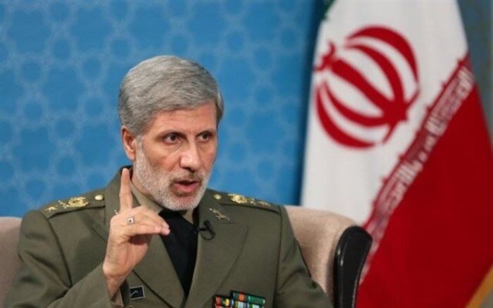 وزیر دفاع: دخالت قدرت‌های بیگانه، موجب پیچیده‌تر شدن اوضاع منطقه می‌شود