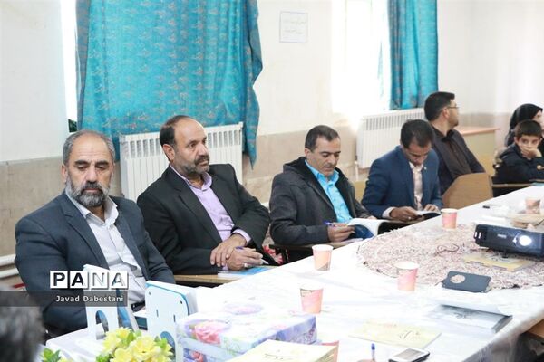 نقد کتاب  داستان های کهن مروست