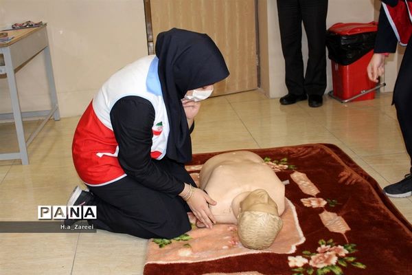 برگزاری طرح دادرس در دبیرستان حضرت خدیجه کبری (س)