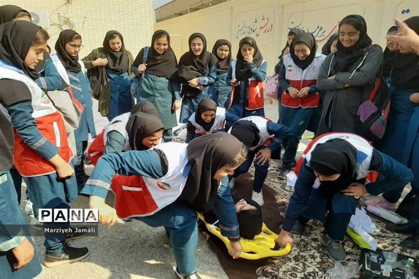 آموزش امداد ونجات در گله‌دار