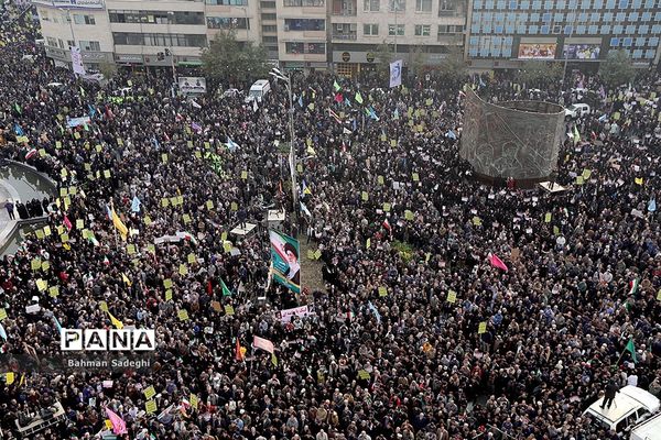 اجتماع مردم تهران در پی اعتراض به حوادث اخیر