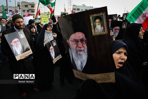 اجتماع مردم تهران در پی اعتراض به حوادث اخیر