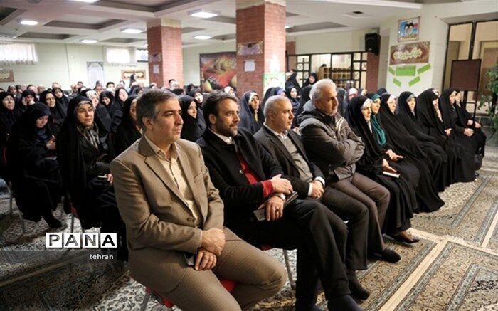 همایش مدیران مدارس دولتی و غیردولتی منطقه 6
