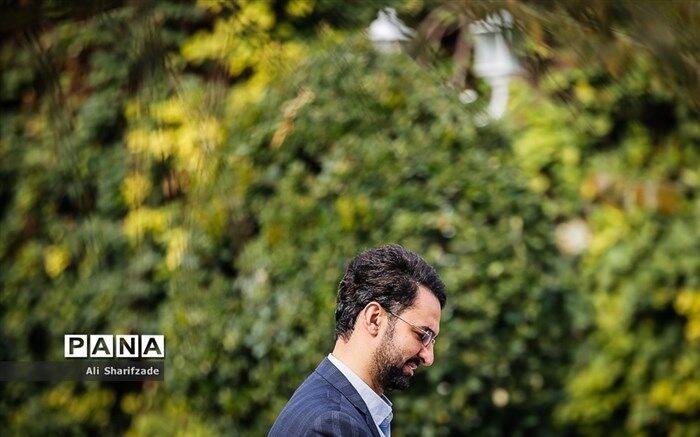 درخواست مجمع نمایندگان تهران از آذری جهرمی: اینترنت وصل شود