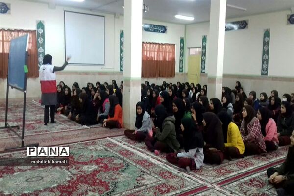 کارگاه آموزشی مانور زلزله در مدارس اشکذر
