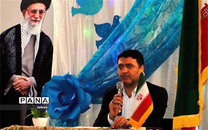 حمید شاه منصوری: بهداشت جسمی و روحی نوجوانان در گرو ایجاد فضای شاد در مدارس است