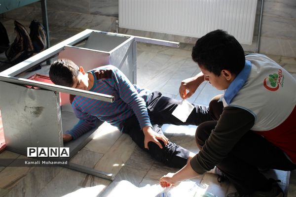 بیست و یکمین مانور سراسری زلزله و ایمنی در دبیرستان سید مرتضی محلات
