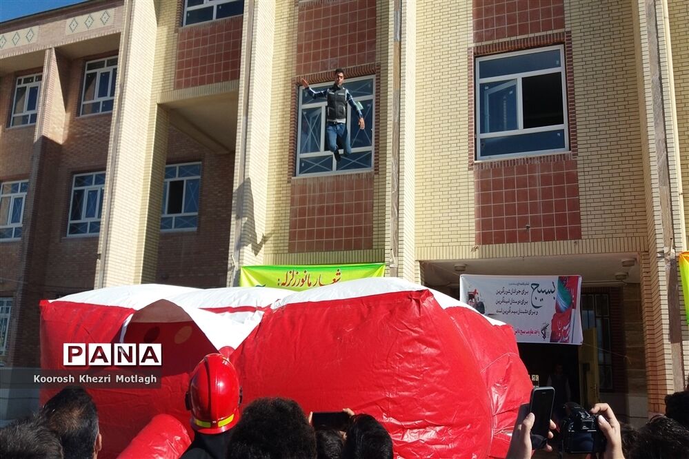 برگزاری بیست‌ویکمین مانور سراسری زلزله در کازرون
