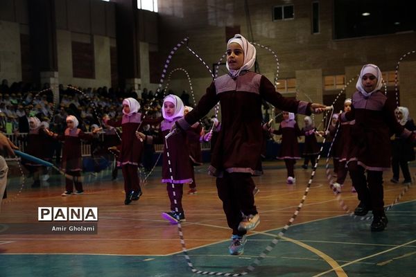 آیین افتتاحیه نمادین کشوری انجمن های ورزش دانش‌آموزی درون مدرسه‌ای