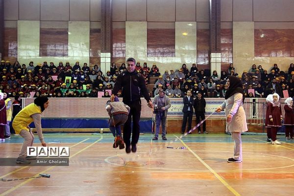 آیین افتتاحیه نمادین کشوری انجمن های ورزش دانش‌آموزی درون مدرسه‌ای