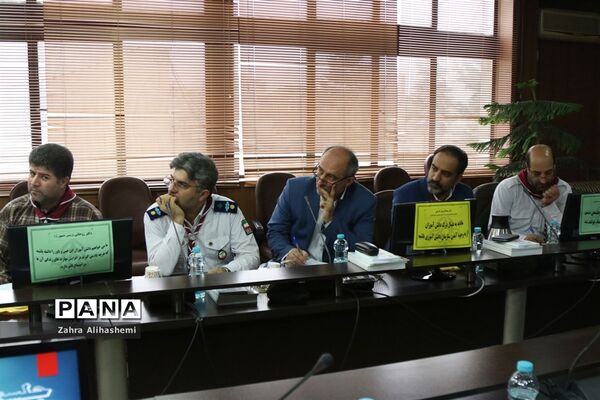 جلسه هم اندیشی مدیران سازمان دانش آموزی مناطق 19 گانه شهر تهران