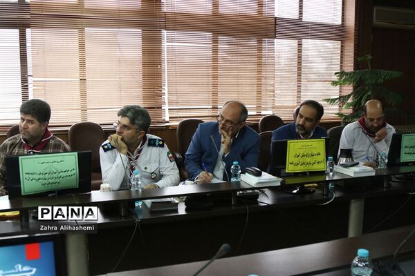 جلسه هم اندیشی مدیران سازمان دانش آموزی مناطق 19 گانه شهر تهران