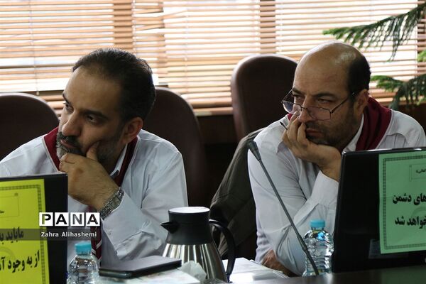 جلسه هم اندیشی مدیران سازمان دانش آموزی مناطق 19 گانه شهر تهران